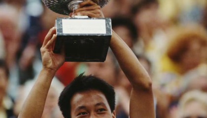 皇冠体育app下载-红土上的“异乡人”：美国人真的不擅长红土吗？|法网|蒙特卡洛大师赛|网球|硬地|球员_新浪体育_新浪新闻