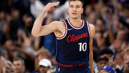 皇冠体育官方网站-交易截止日前，他必被送走！博格丹成保罗后快船最想送走之人